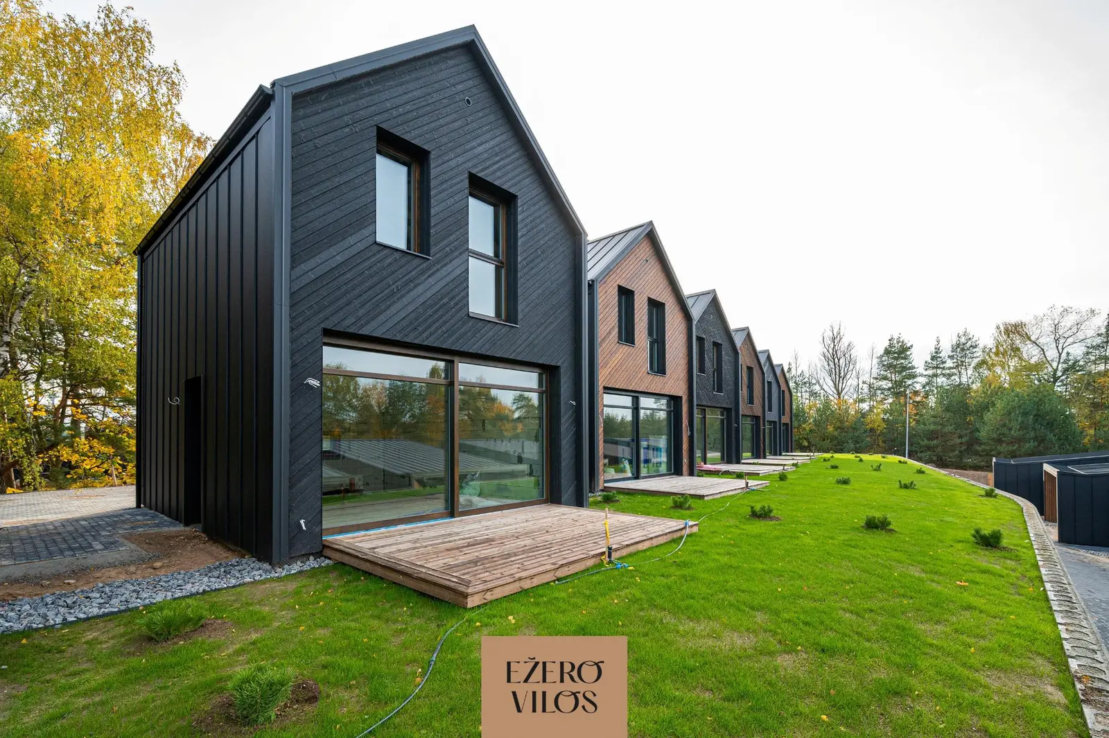 Aspen, Cedar and Summit house kits: Aspen house garden elevation